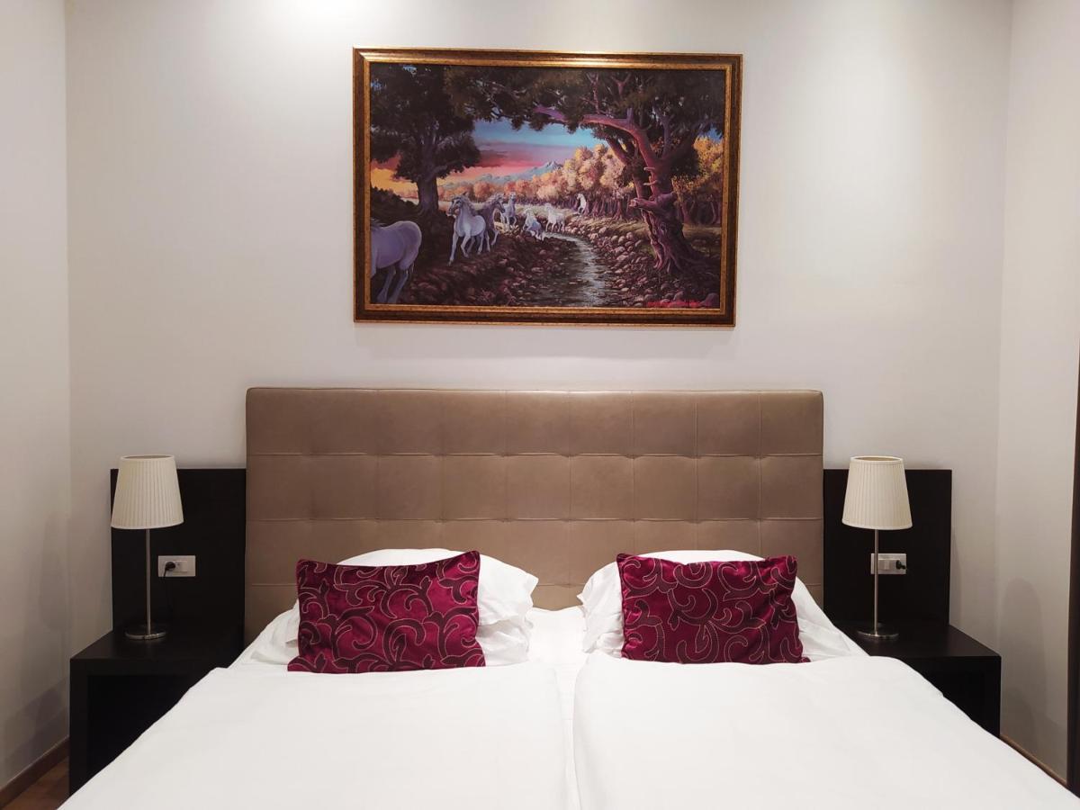 The Palace Suites And Apartments Prague Extérieur photo